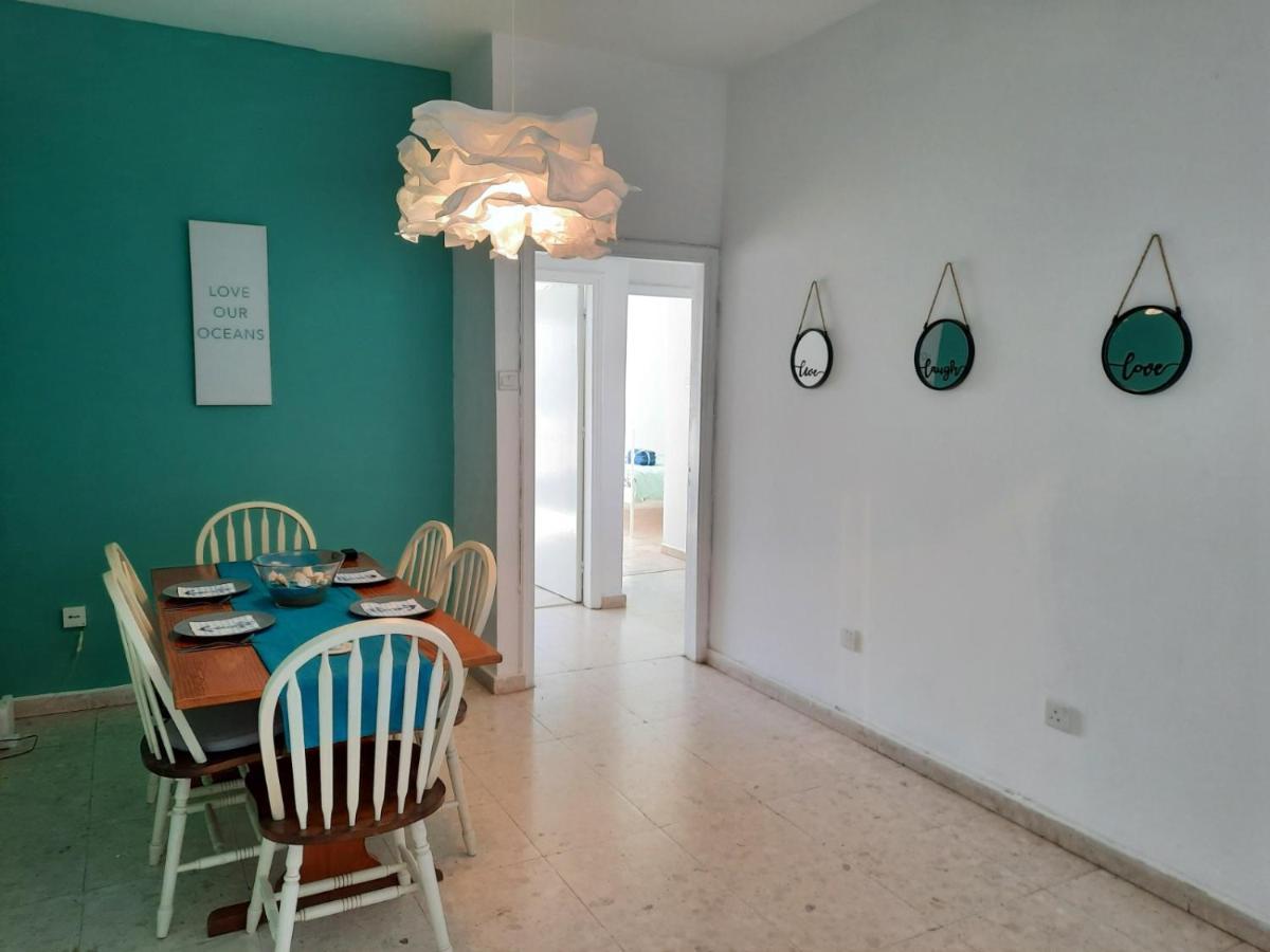 Sea-Esta Seaview Apartment, 200 Meters To The Beach Larnaca Bagian luar foto