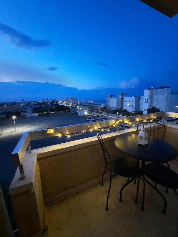 Sea-Esta Seaview Apartment, 200 Meters To The Beach Larnaca Bagian luar foto