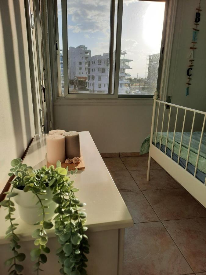 Sea-Esta Seaview Apartment, 200 Meters To The Beach Larnaca Bagian luar foto