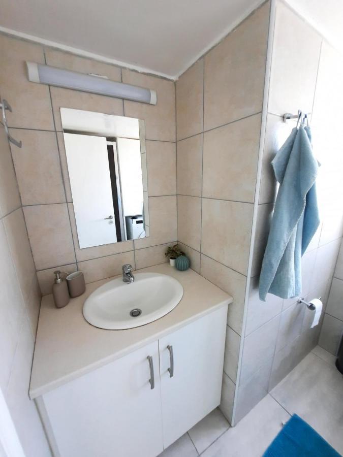 Sea-Esta Seaview Apartment, 200 Meters To The Beach Larnaca Bagian luar foto