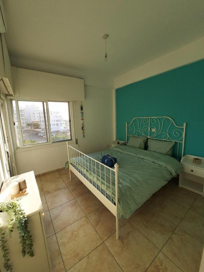 Sea-Esta Seaview Apartment, 200 Meters To The Beach Larnaca Bagian luar foto